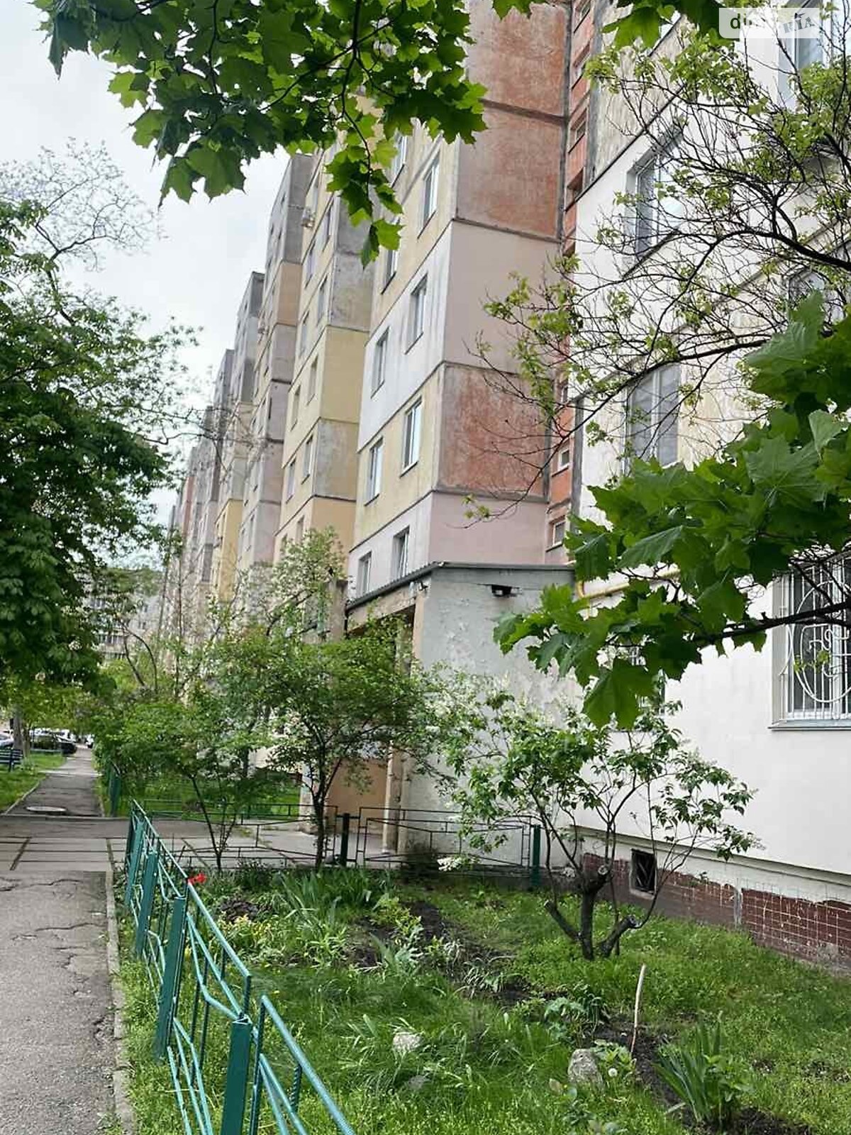 Продаж чотирикімнатної квартири в Києві, на наб. Дніпровська 19, район Позняки фото 1