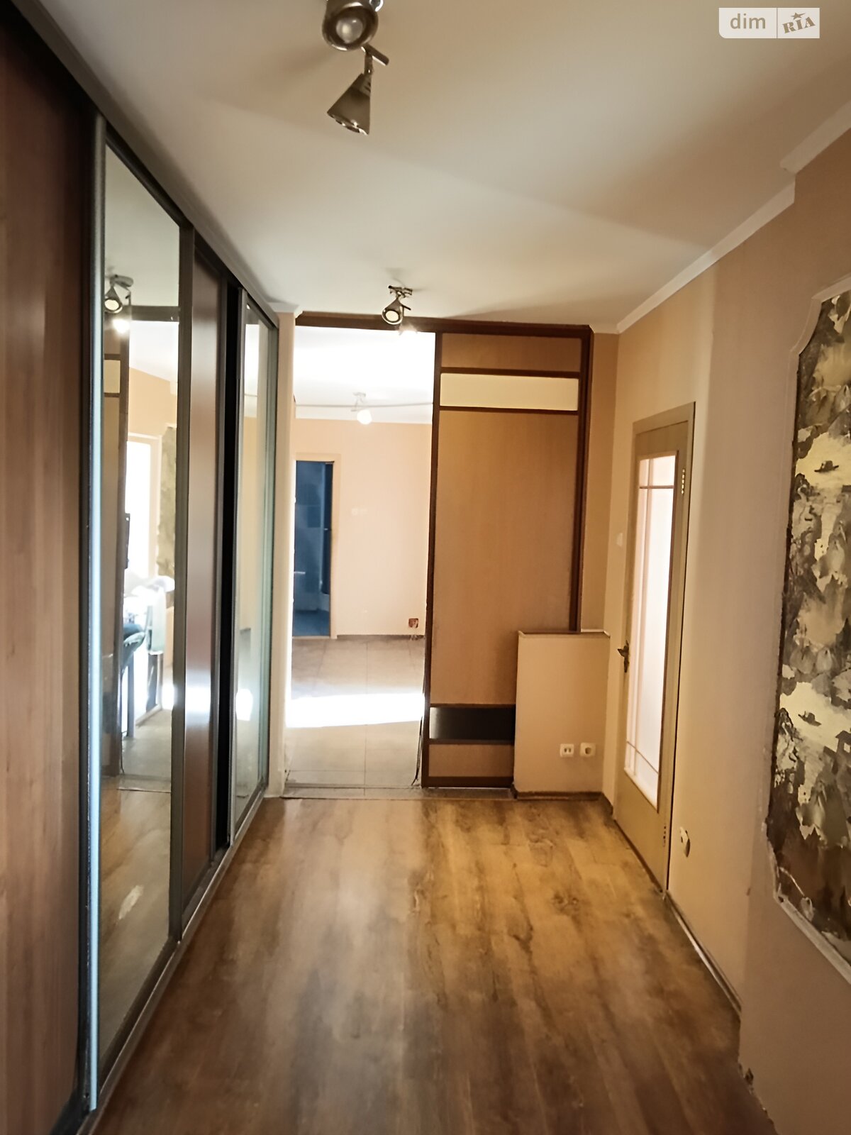 Продаж трикімнатної квартири в Києві, на наб. Дніпровська 19, район Позняки фото 1 Продаж трикімнатної квартири в Києві, на наб. Дніпровська 19, район Позняки фото 1