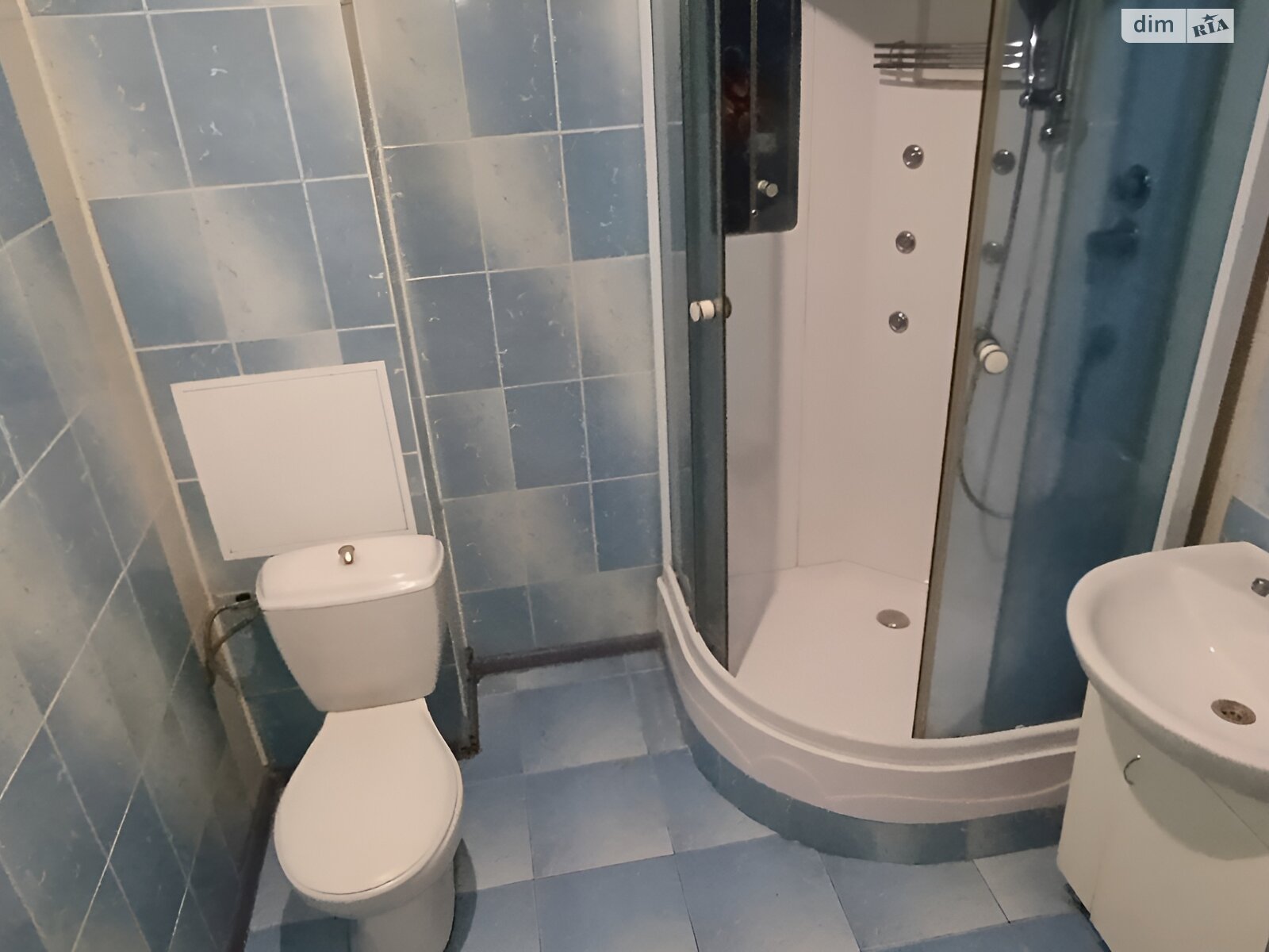Продаж трикімнатної квартири в Києві, на наб. Дніпровська 19, район Позняки фото 1 Продаж трикімнатної квартири в Києві, на наб. Дніпровська 19, район Позняки фото 1