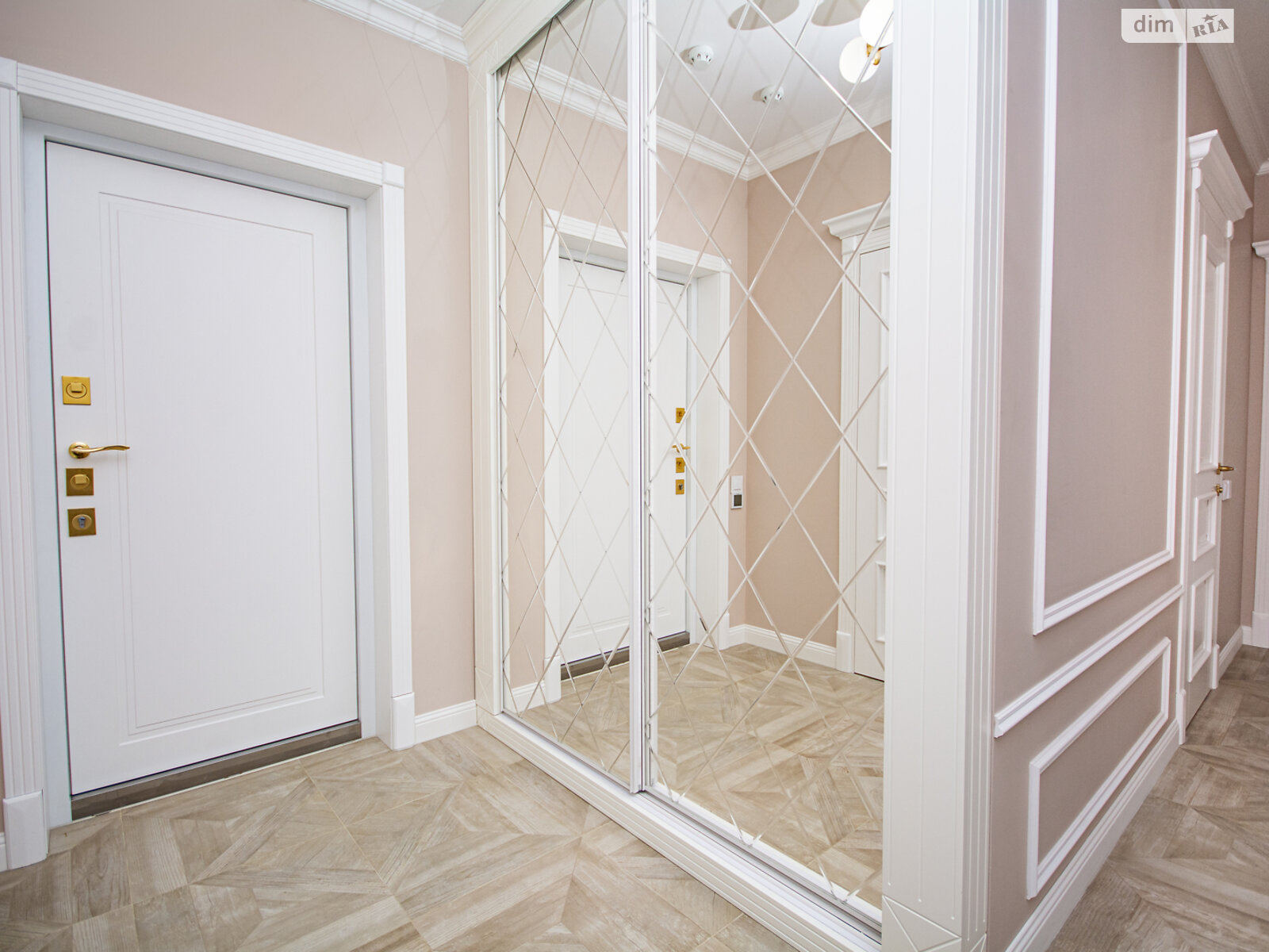 Продажа двухкомнатной квартиры в Киеве, на наб. Днепровская 20А, район Позняки фото 1 Продажа двухкомнатной квартиры в Киеве, на наб. Днепровская 20А, район Позняки фото 1