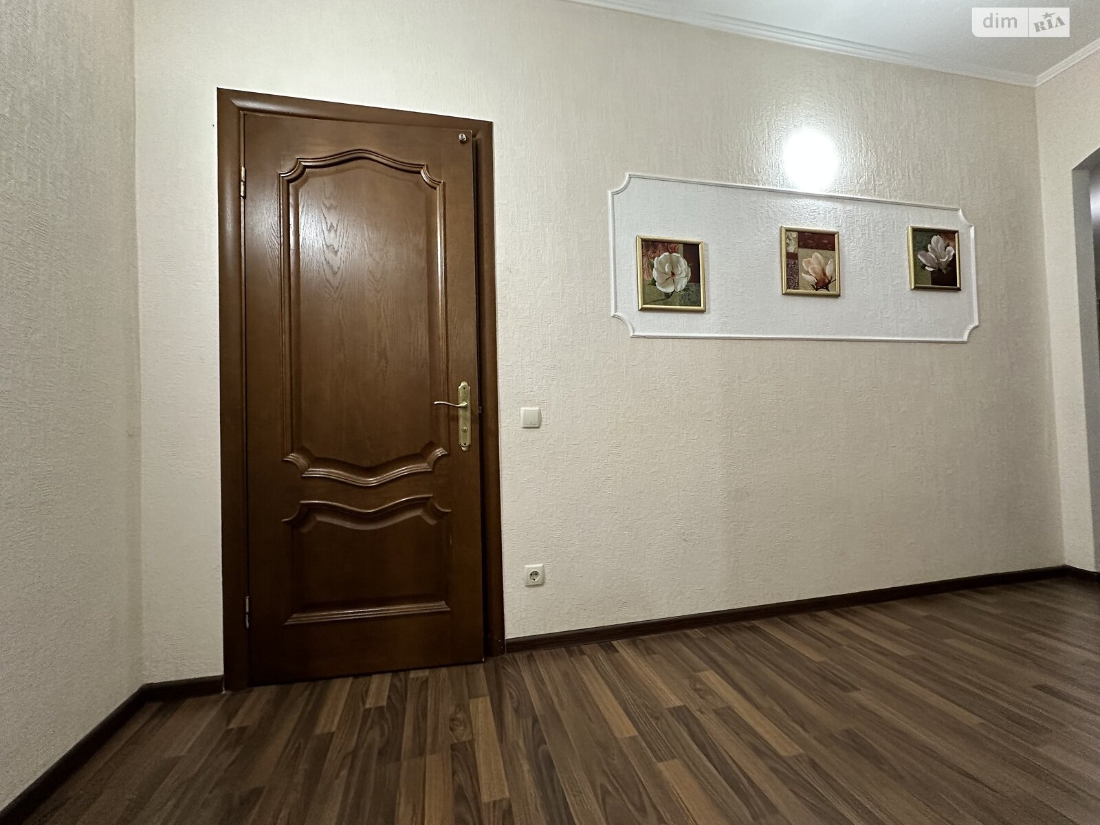 Продаж трикімнатної квартири в Києві, на наб. Дніпровська 19В, район Позняки фото 1 Продаж трикімнатної квартири в Києві, на наб. Дніпровська 19В, район Позняки фото 1