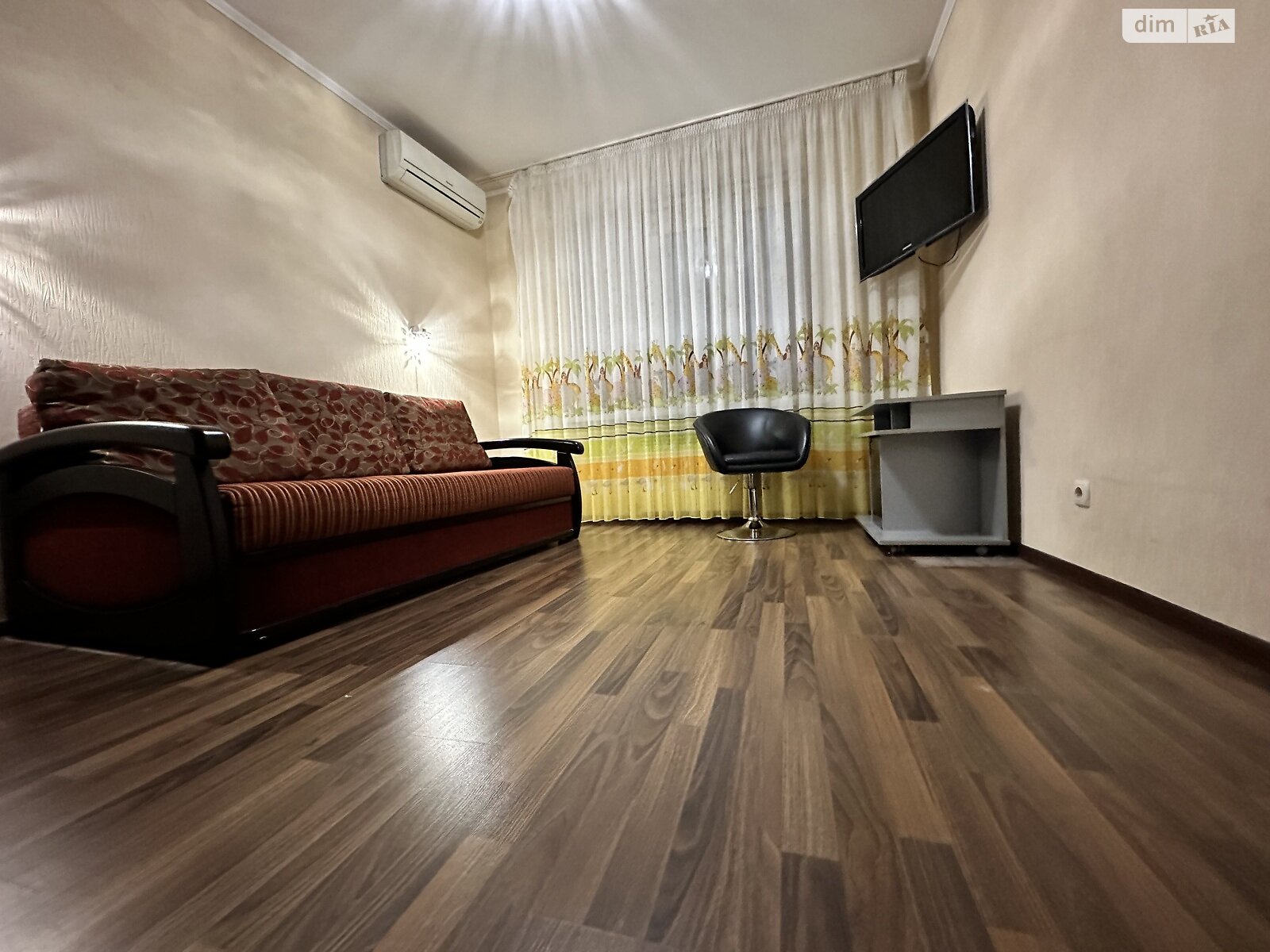 Продаж трикімнатної квартири в Києві, на наб. Дніпровська 19В, район Позняки фото 1 Продаж трикімнатної квартири в Києві, на наб. Дніпровська 19В, район Позняки фото 1