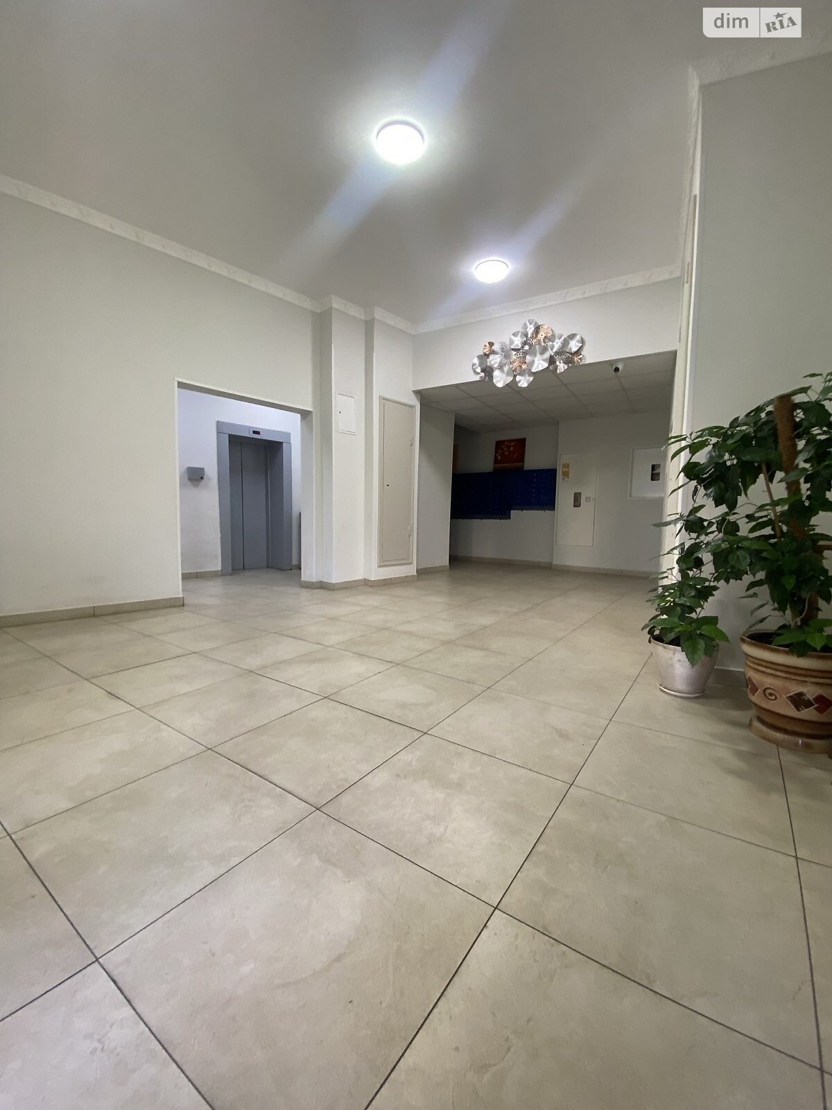 Продаж трикімнатної квартири в Києві, на наб. Дніпровська 19В, район Позняки фото 1 Продаж трикімнатної квартири в Києві, на наб. Дніпровська 19В, район Позняки фото 1