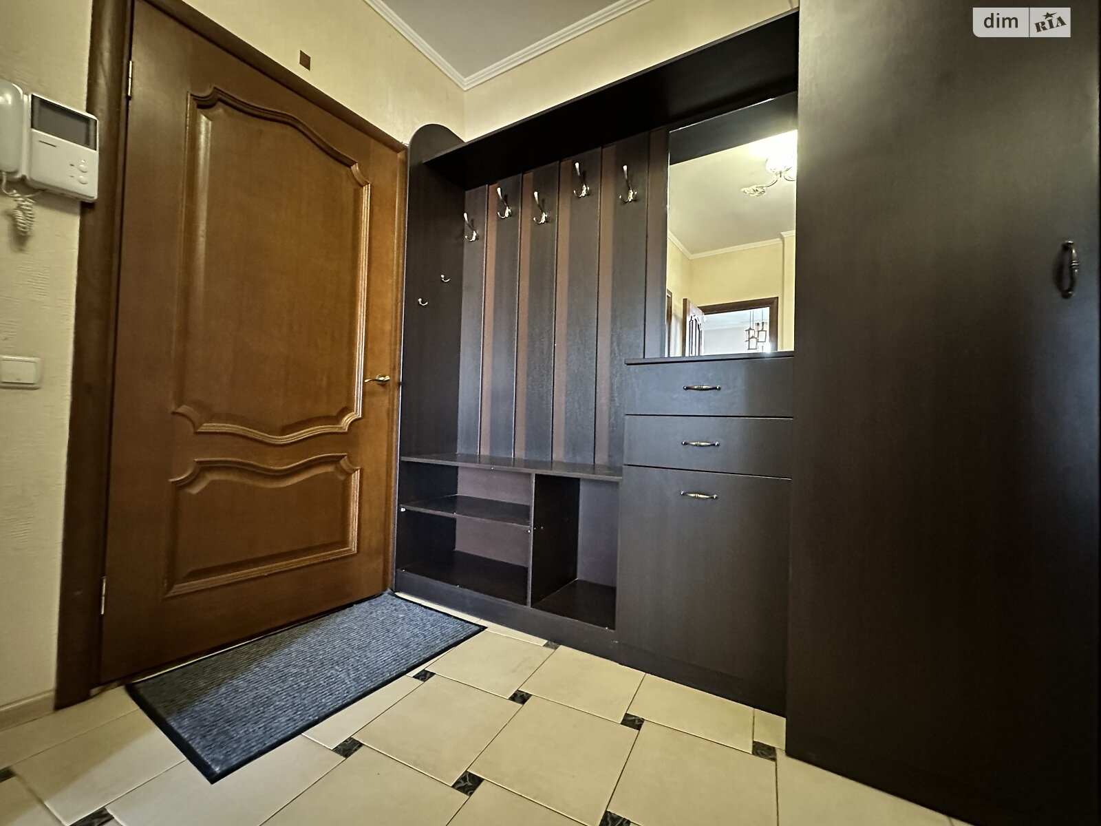 Продаж трикімнатної квартири в Києві, на наб. Дніпровська 19В, район Позняки фото 1 Продаж трикімнатної квартири в Києві, на наб. Дніпровська 19В, район Позняки фото 1