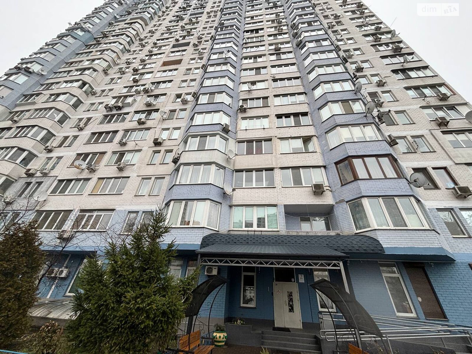 Продаж трикімнатної квартири в Києві, на вул. Драгоманова 6А, район Позняки фото 1 Продаж трикімнатної квартири в Києві, на вул. Драгоманова 6А, район Позняки фото 1