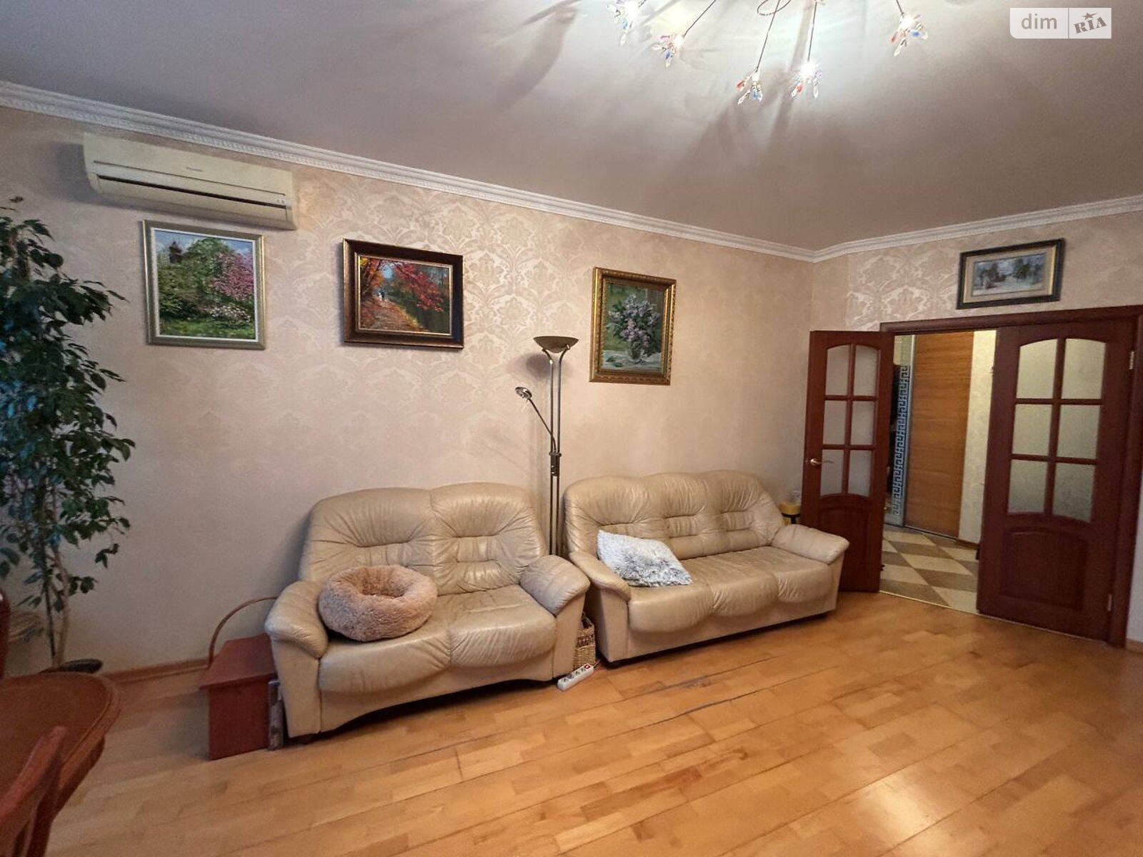 Продаж трикімнатної квартири в Києві, на вул. Драгоманова 6А, район Позняки фото 1 Продаж трикімнатної квартири в Києві, на вул. Драгоманова 6А, район Позняки фото 1