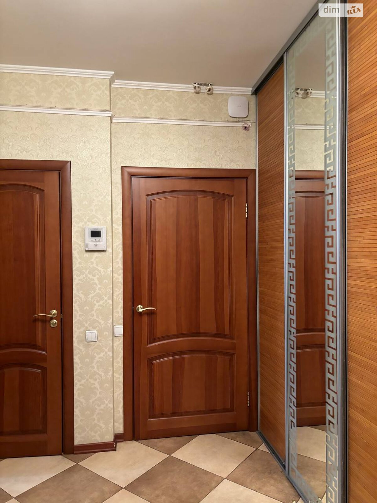 Продаж трикімнатної квартири в Києві, на вул. Драгоманова 6А, район Позняки фото 1 Продаж трикімнатної квартири в Києві, на вул. Драгоманова 6А, район Позняки фото 1
