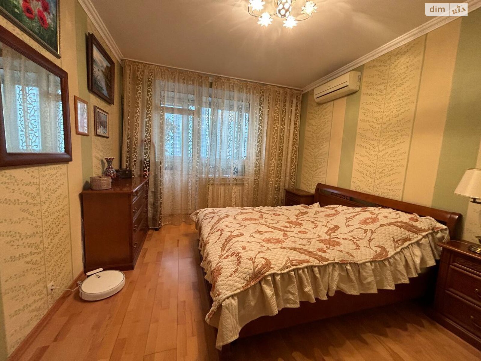 Продаж трикімнатної квартири в Києві, на вул. Драгоманова 6А, район Позняки фото 1 Продаж трикімнатної квартири в Києві, на вул. Драгоманова 6А, район Позняки фото 1