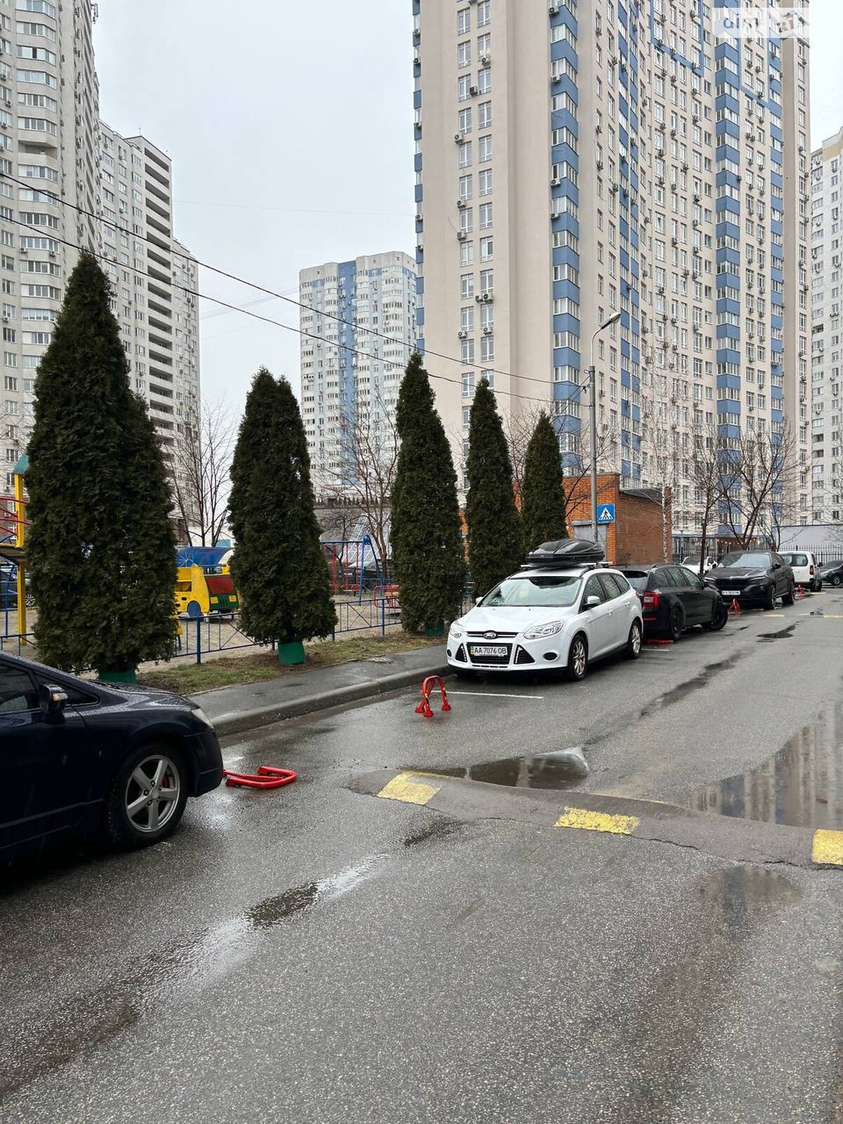 Продаж трикімнатної квартири в Києві, на вул. Драгоманова 6А, район Позняки фото 1 Продаж трикімнатної квартири в Києві, на вул. Драгоманова 6А, район Позняки фото 1
