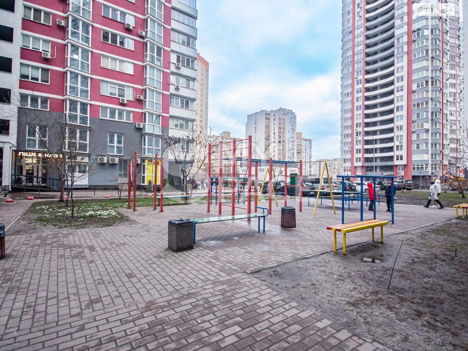 Продаж трикімнатної квартири в Києві, на вул. Драгоманова 2, район Дарницький фото 1 Продаж трикімнатної квартири в Києві, на вул. Драгоманова 2, район Дарницький фото 1