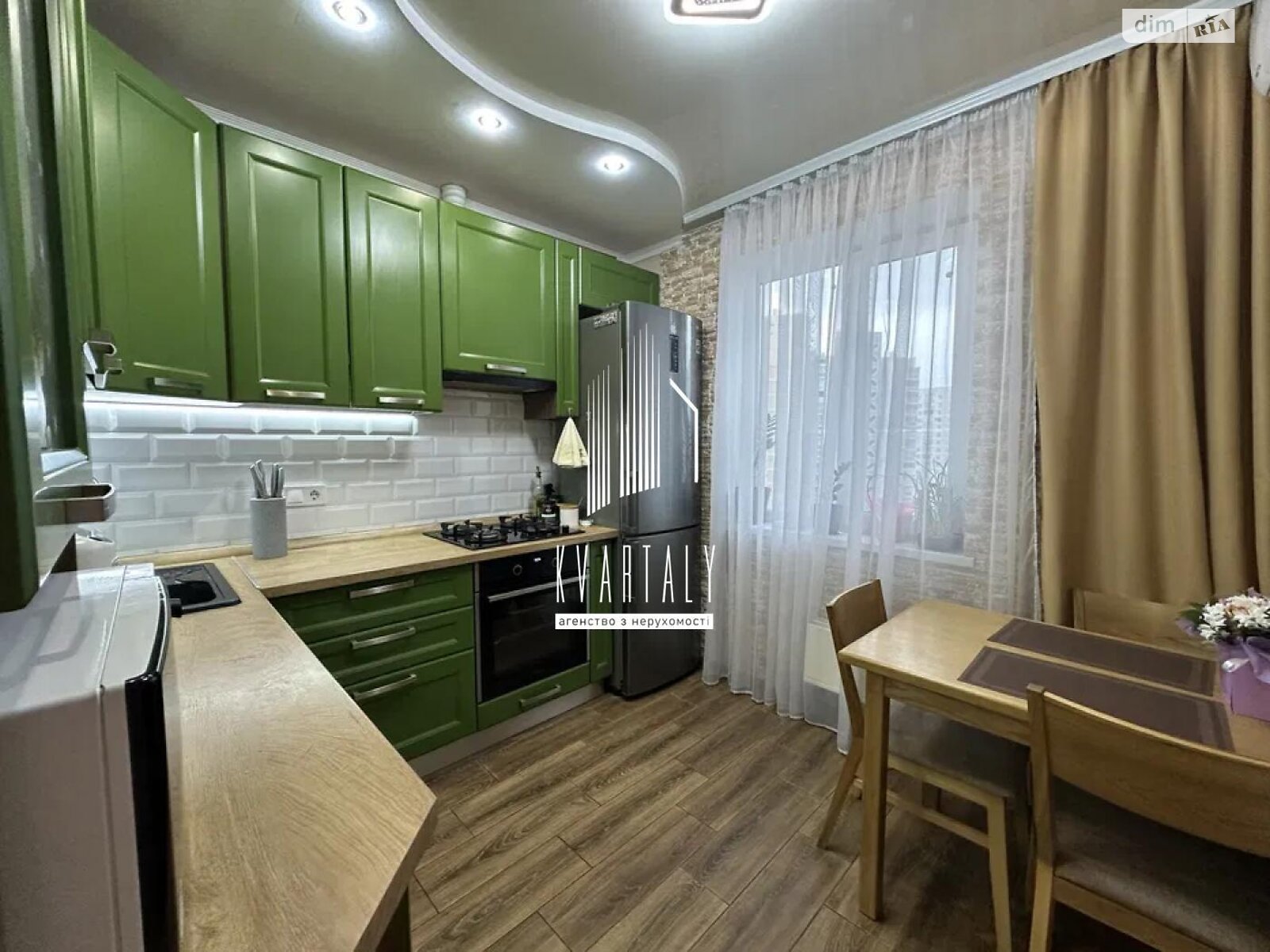 Продаж двокімнатної квартири в Києві, на вул. Драгоманова 11, район Позняки фото 1 Продаж двокімнатної квартири в Києві, на вул. Драгоманова 11, район Позняки фото 1