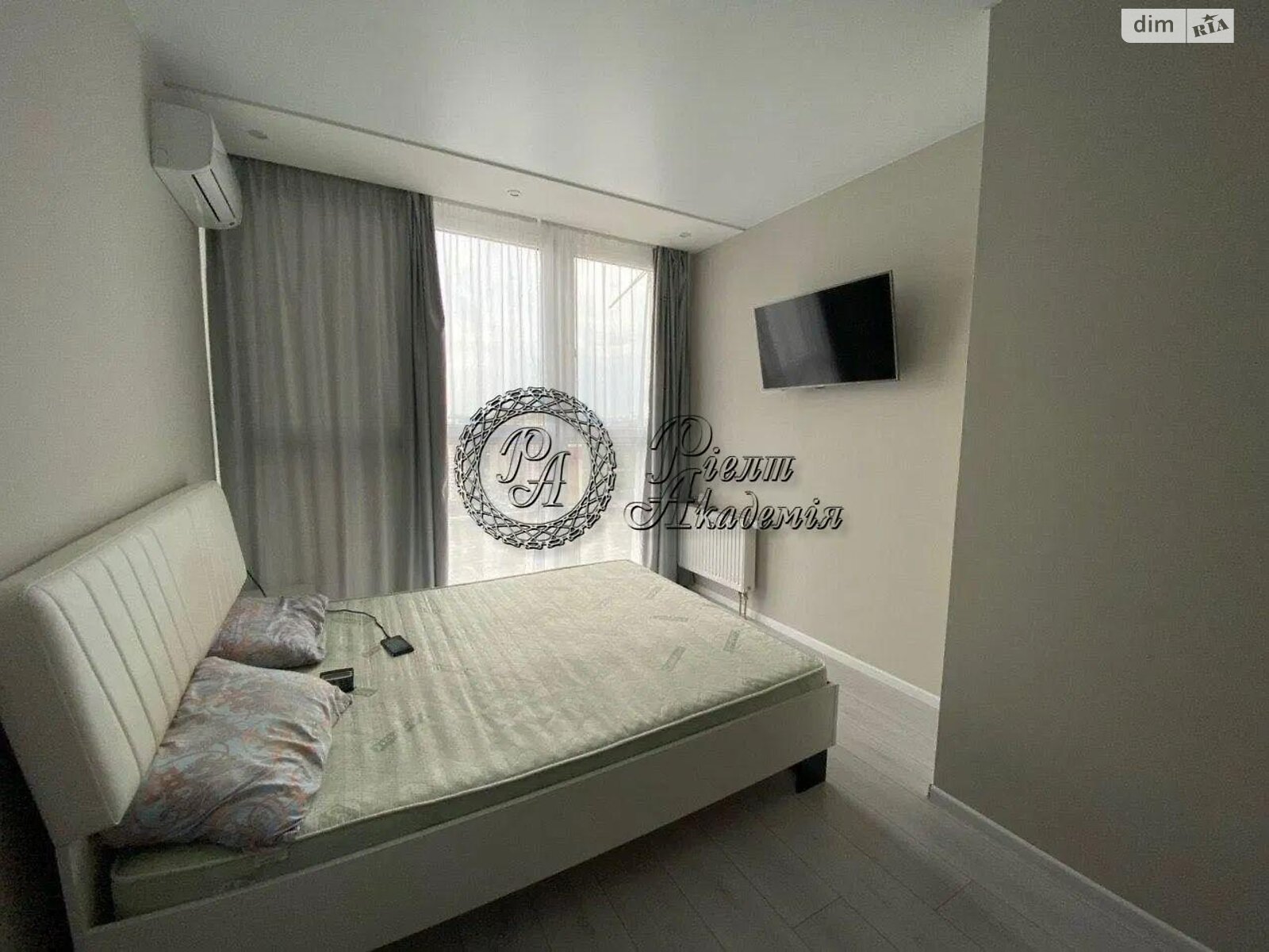 Продаж однокімнатної квартири в Києві, на вул. Драгоманова 2Б, район Позняки фото 1 Продаж однокімнатної квартири в Києві, на вул. Драгоманова 2Б, район Позняки фото 1