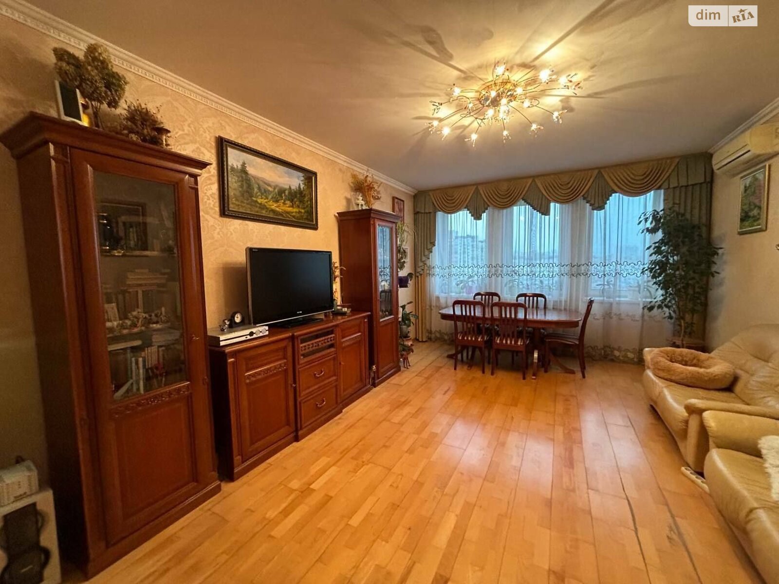 Продаж трикімнатної квартири в Києві, на вул. Драгоманова 6А, район Позняки фото 1 Продаж трикімнатної квартири в Києві, на вул. Драгоманова 6А, район Позняки фото 1
