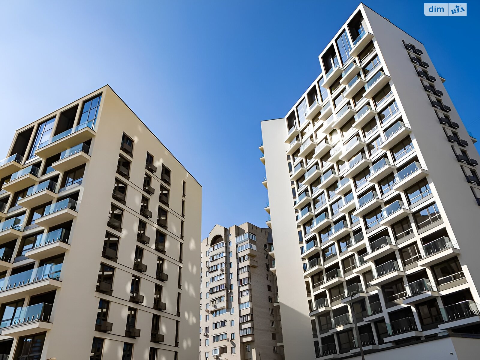 Продаж трикімнатної квартири в Києві, на вул. Драгоманова 31А, район Позняки фото 1 Продаж трикімнатної квартири в Києві, на вул. Драгоманова 31А, район Позняки фото 1