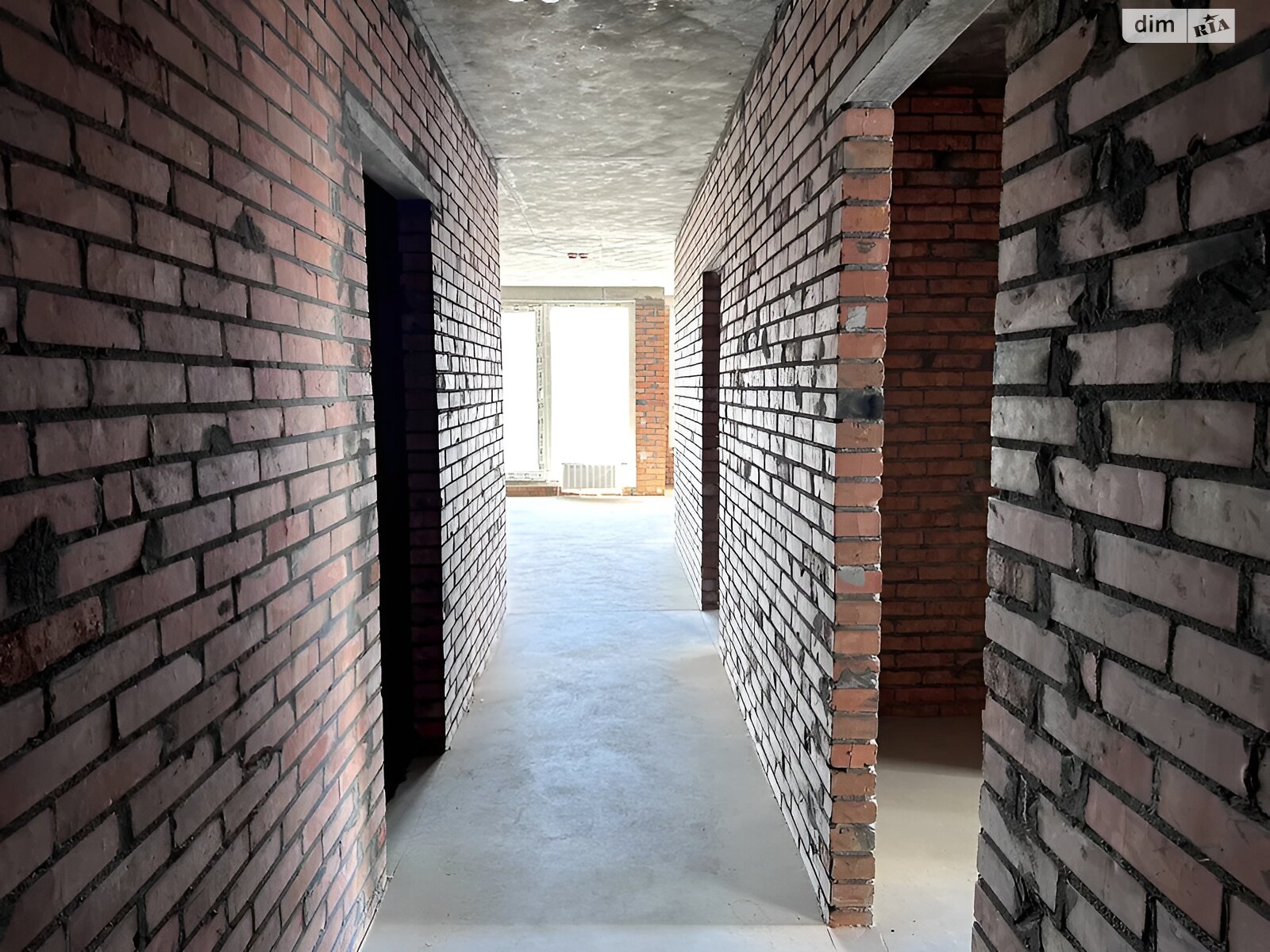 Продаж трикімнатної квартири в Києві, на вул. Драгоманова 31А, район Позняки фото 1 Продаж трикімнатної квартири в Києві, на вул. Драгоманова 31А, район Позняки фото 1