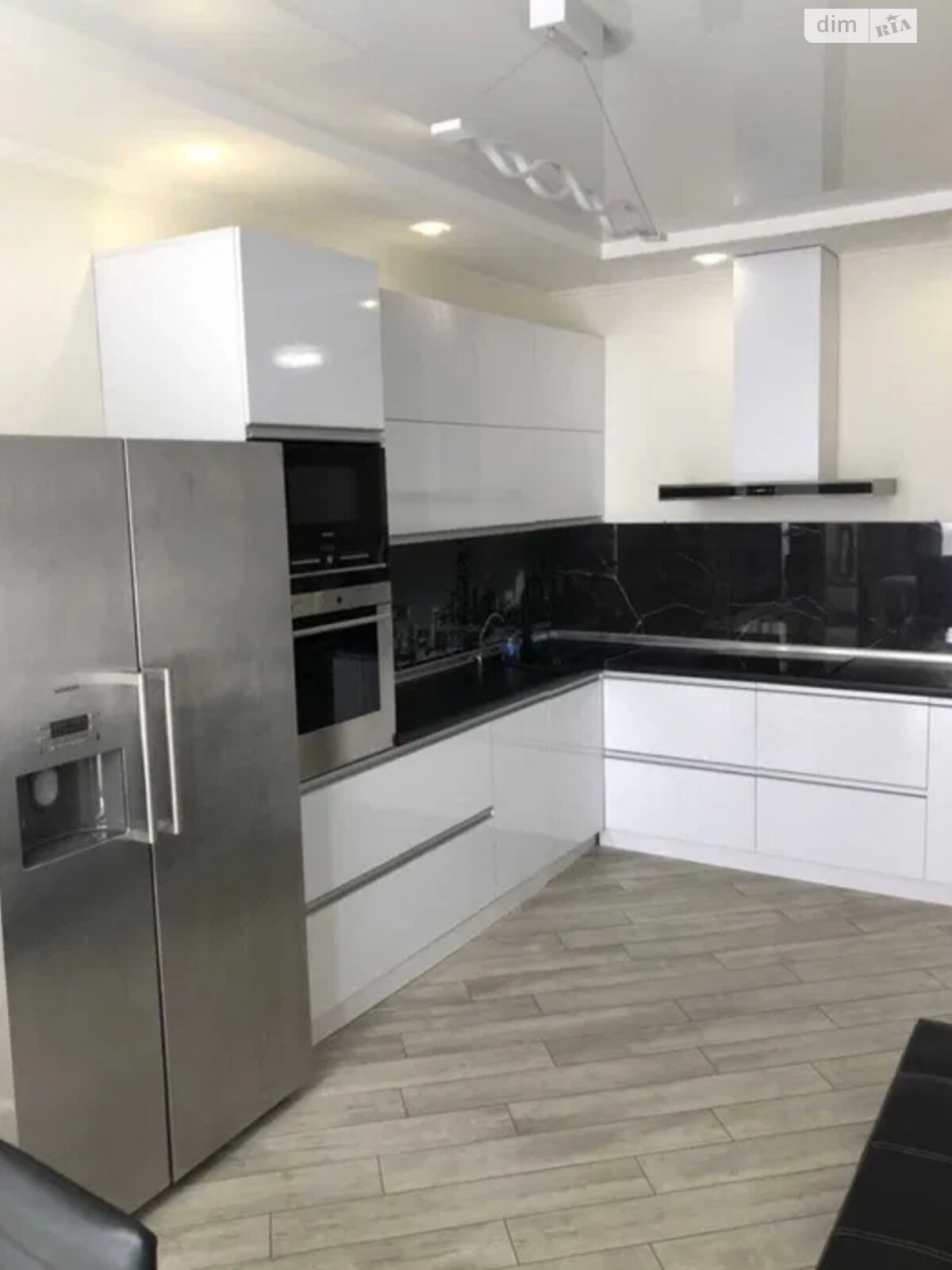 Продаж трикімнатної квартири в Києві, на вул. Драгоманова 2Б, район Позняки фото 1 Продаж трикімнатної квартири в Києві, на вул. Драгоманова 2Б, район Позняки фото 1