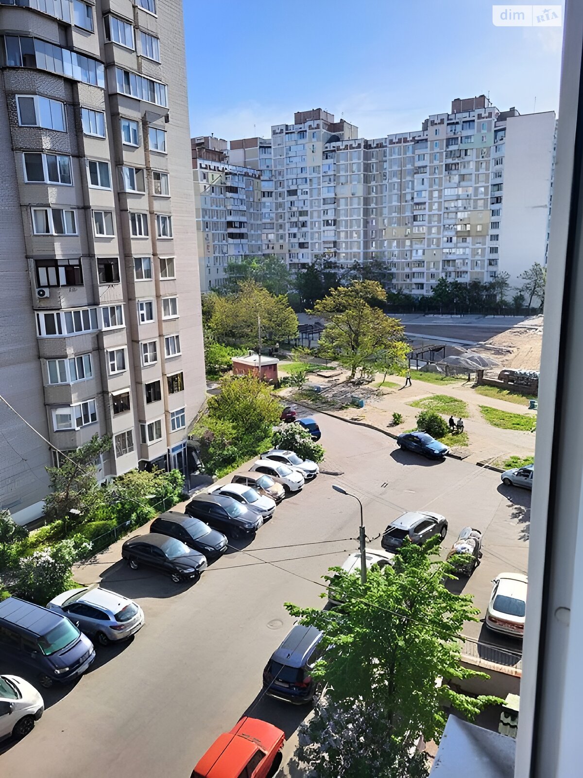 Продаж трикімнатної квартири в Києві, на вул. Драгоманова 17, район Позняки фото 1 Продаж трикімнатної квартири в Києві, на вул. Драгоманова 17, район Позняки фото 1