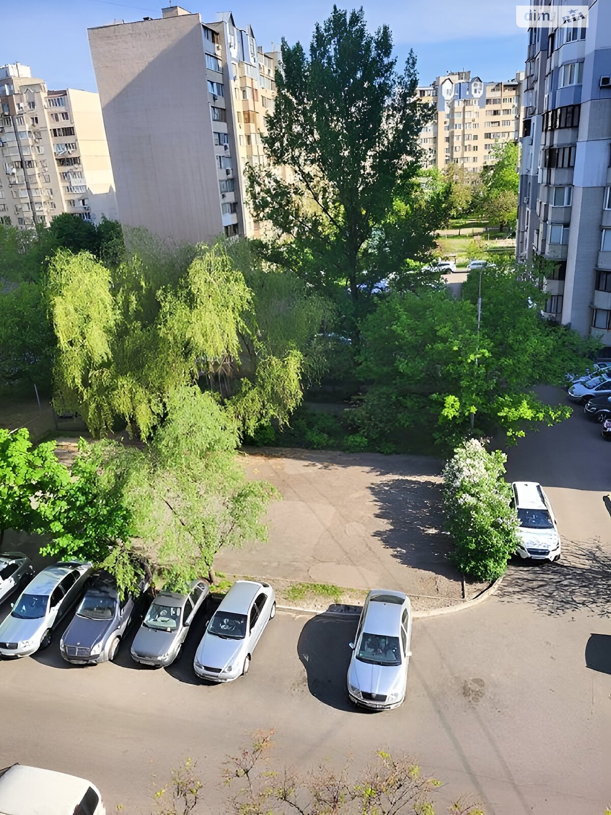 Продаж трикімнатної квартири в Києві, на вул. Драгоманова 17, район Позняки фото 1 Продаж трикімнатної квартири в Києві, на вул. Драгоманова 17, район Позняки фото 1
