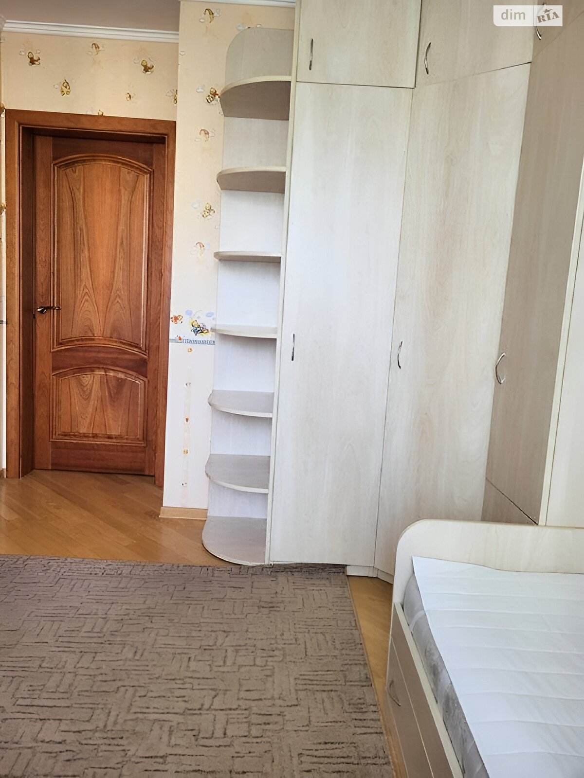 Продаж трикімнатної квартири в Києві, на вул. Драгоманова 17, район Позняки фото 1 Продаж трикімнатної квартири в Києві, на вул. Драгоманова 17, район Позняки фото 1