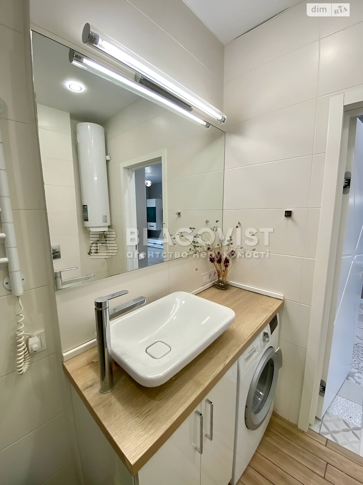 Продаж двокімнатної квартири в Києві, на вул. Драгоманова 2А, район Позняки фото 1 Продаж двокімнатної квартири в Києві, на вул. Драгоманова 2А, район Позняки фото 1