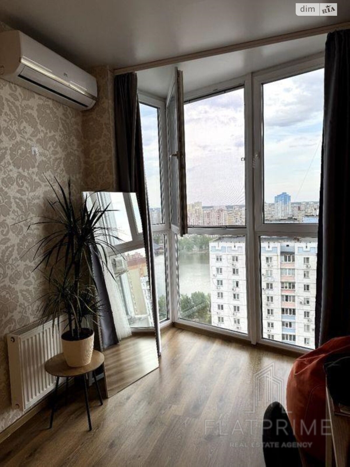 Продажа однокомнатной квартиры в Киеве, на ул. Драгоманова 2, район Позняки фото 1 Продажа однокомнатной квартиры в Киеве, на ул. Драгоманова 2, район Позняки фото 1