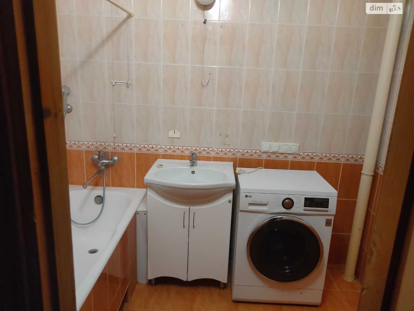 Продаж двокімнатної квартири в Києві, на вул. Драгоманова 12А, район Позняки фото 1 Продаж двокімнатної квартири в Києві, на вул. Драгоманова 12А, район Позняки фото 1