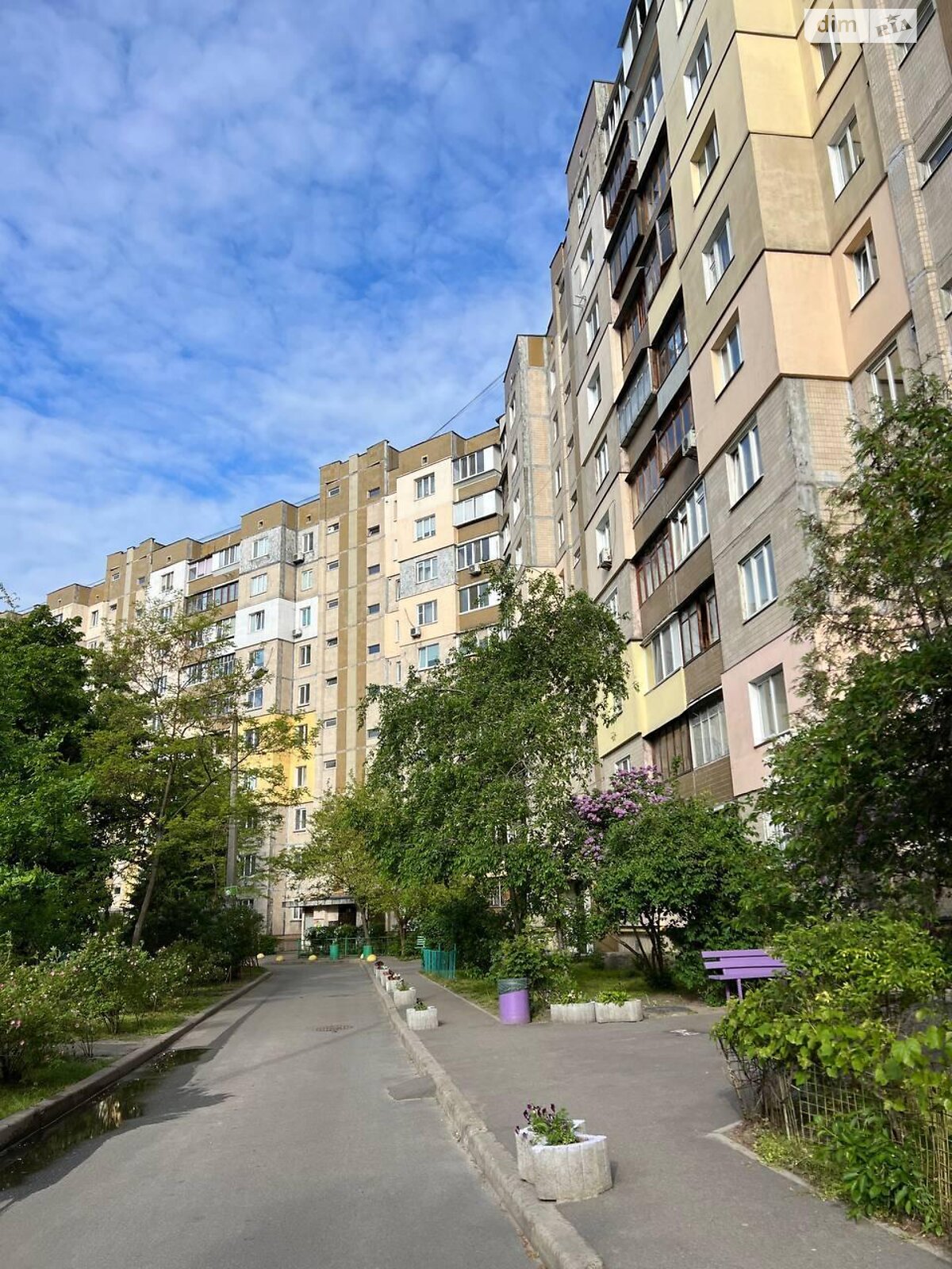 Продаж трикімнатної квартири в Києві, на вул. Драгоманова 42, район Позняки фото 1 Продаж трикімнатної квартири в Києві, на вул. Драгоманова 42, район Позняки фото 1