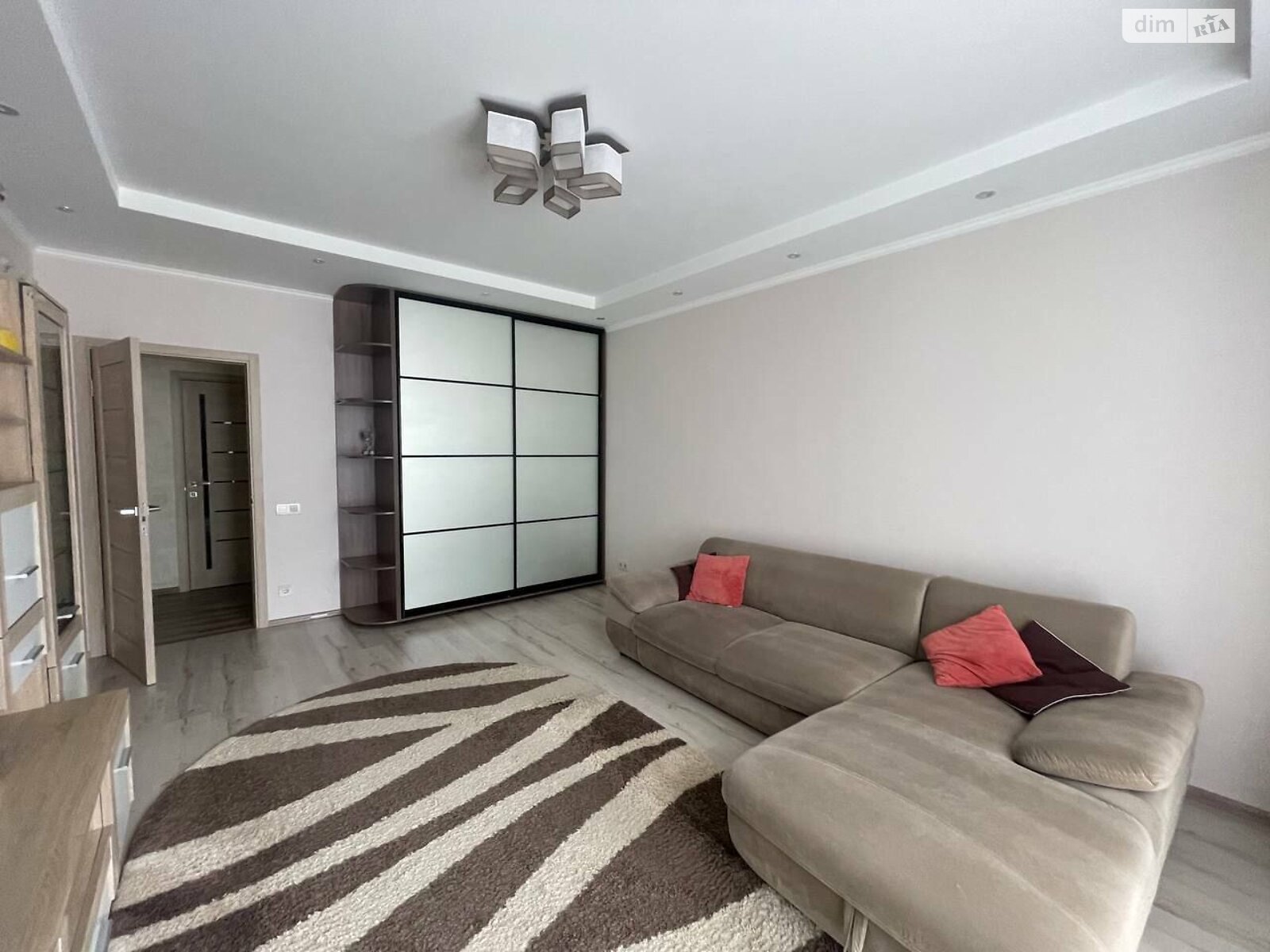 Продаж двокімнатної квартири в Києві, на вул. Драгоманова 2А, район Позняки фото 1 Продаж двокімнатної квартири в Києві, на вул. Драгоманова 2А, район Позняки фото 1