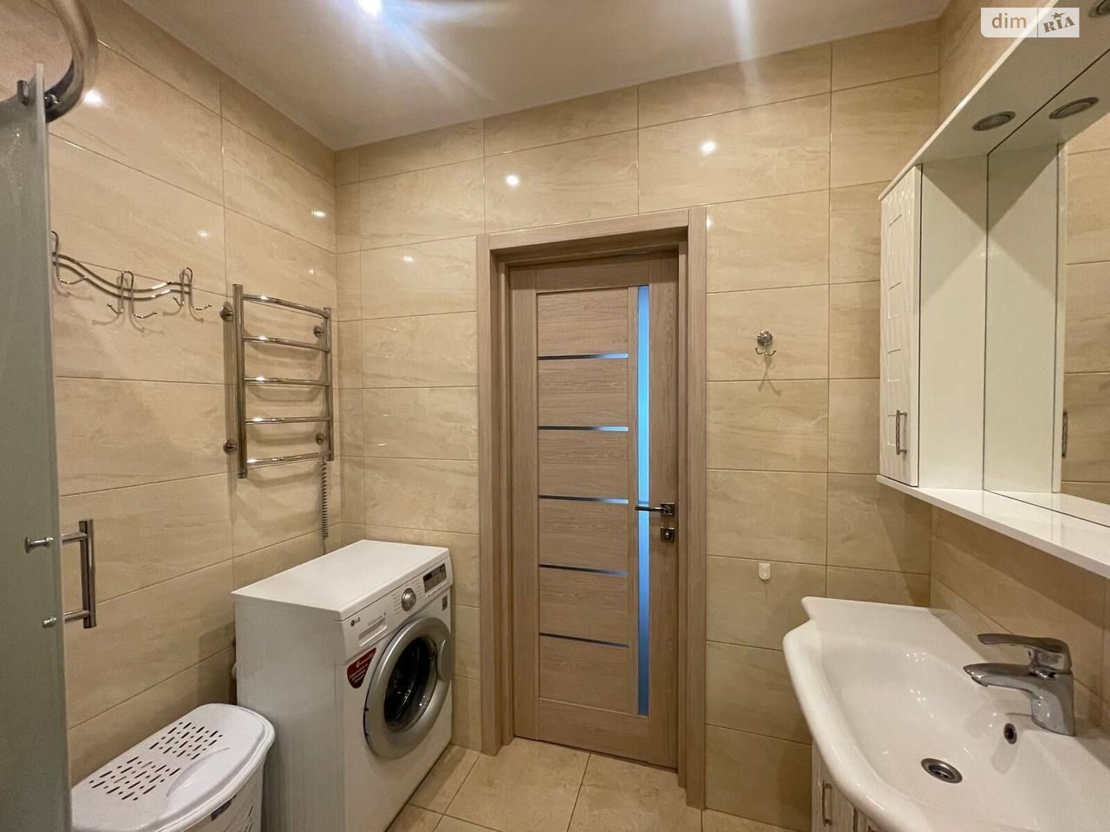 Продаж двокімнатної квартири в Києві, на вул. Драгоманова 2А, район Позняки фото 1 Продаж двокімнатної квартири в Києві, на вул. Драгоманова 2А, район Позняки фото 1