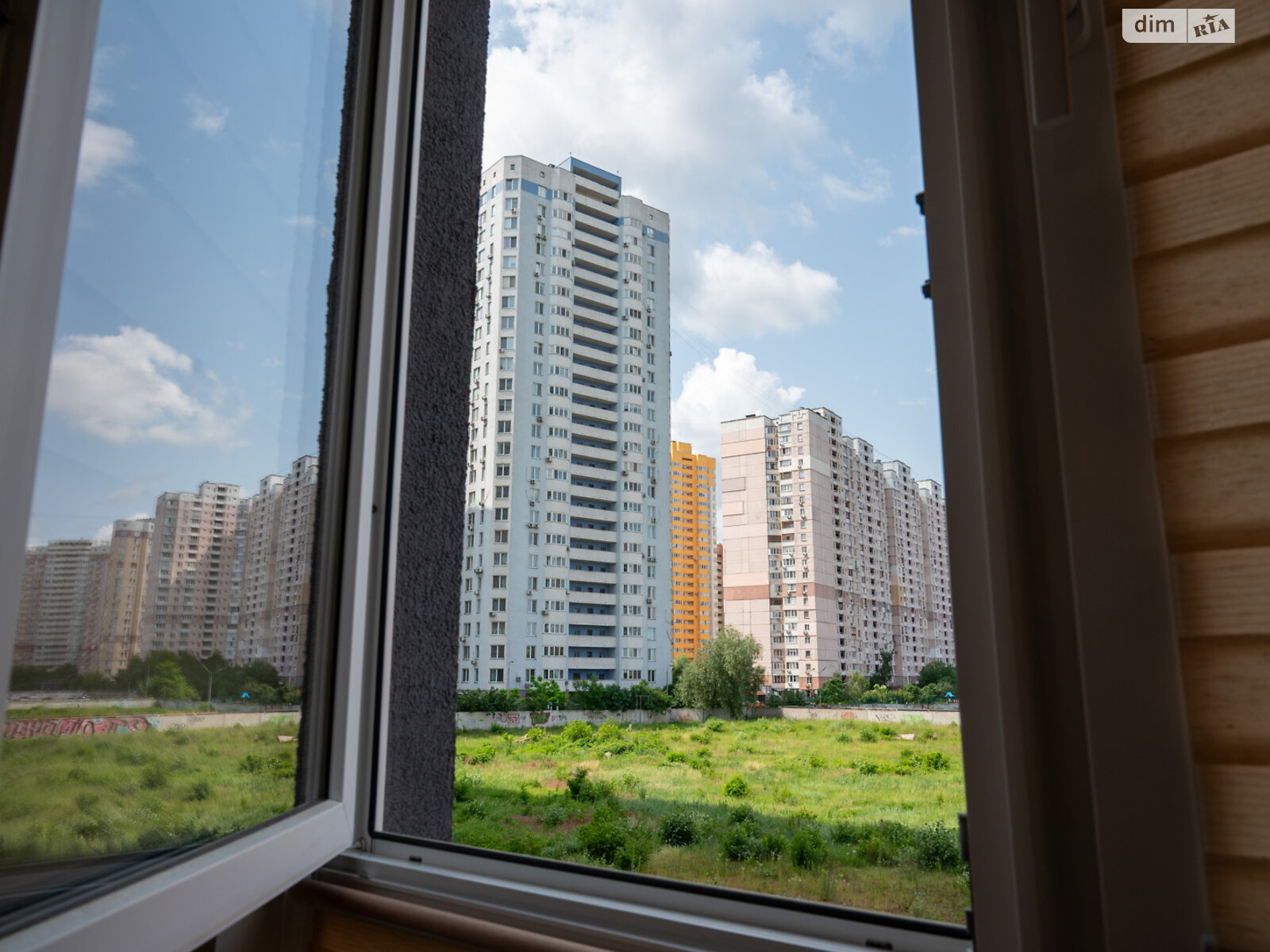 Продажа однокомнатной квартиры в Киеве, на ул. Драгоманова 2Б, район Позняки фото 1 Продажа однокомнатной квартиры в Киеве, на ул. Драгоманова 2Б, район Позняки фото 1