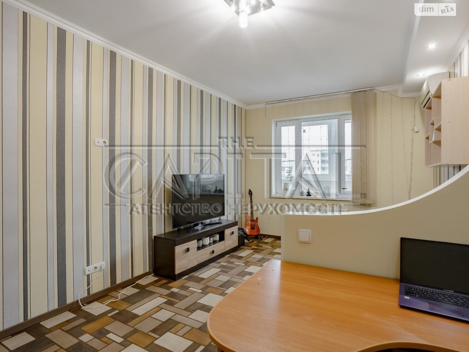 Продаж однокімнатної квартири в Києві, на вул. Драгоманова 6/1, район Позняки фото 1