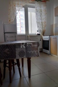 Продажа трехкомнатной квартиры в Киеве, на ул. Драгоманова 6/1, район Позняки фото 2