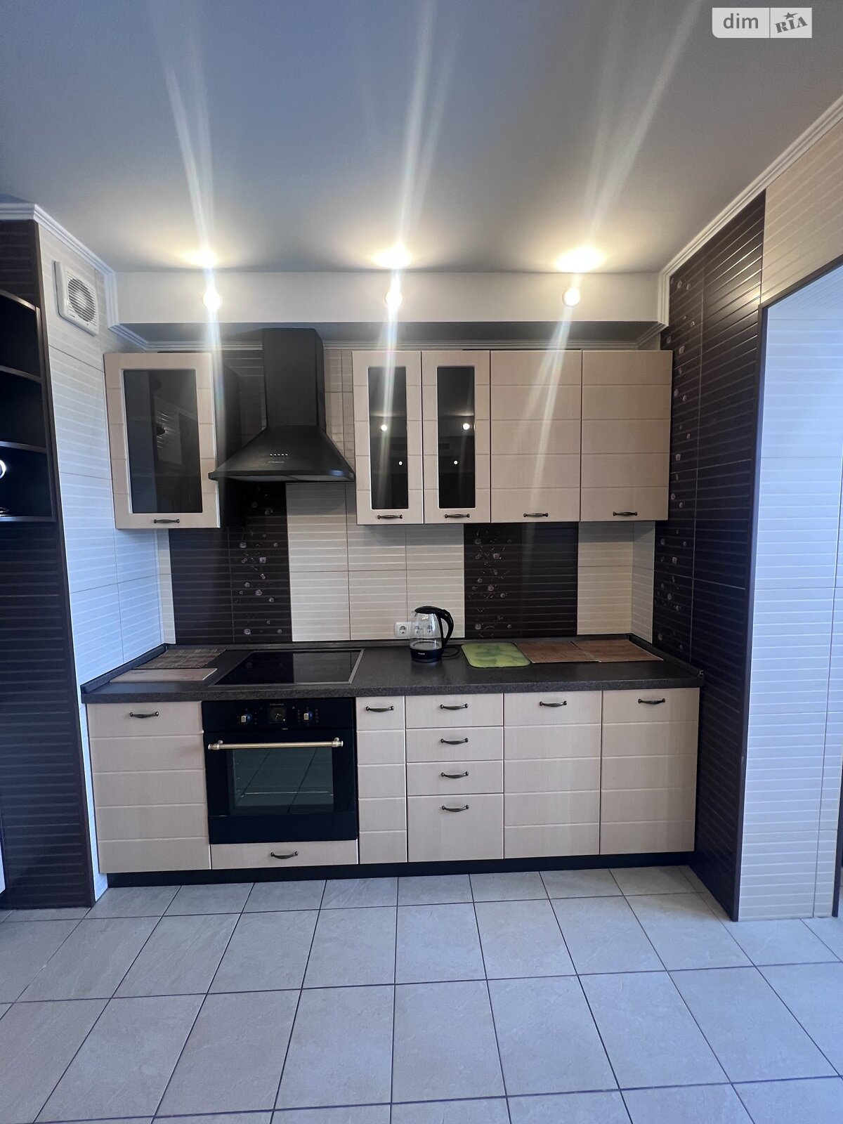 Продажа трехкомнатной квартиры в Киеве, на ул. Елены Пчилки 4, район Позняки фото 1 Продажа трехкомнатной квартиры в Киеве, на ул. Елены Пчилки 4, район Позняки фото 1