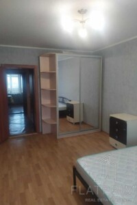Продаж трикімнатної квартири в Києві, на вул. Олени Пчілки 4, район Позняки фото 2