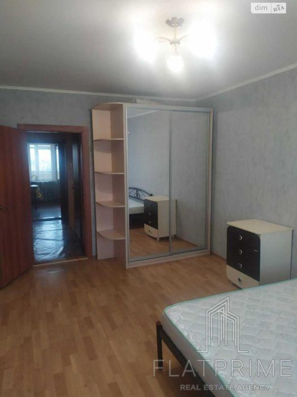 Продаж трикімнатної квартири в Києві, на вул. Олени Пчілки 4, район Позняки фото 1 Продаж трикімнатної квартири в Києві, на вул. Олени Пчілки 4, район Позняки фото 1