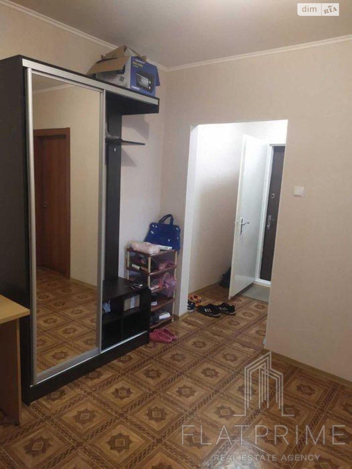 Продаж трикімнатної квартири в Києві, на вул. Олени Пчілки 4, район Позняки фото 1 Продаж трикімнатної квартири в Києві, на вул. Олени Пчілки 4, район Позняки фото 1