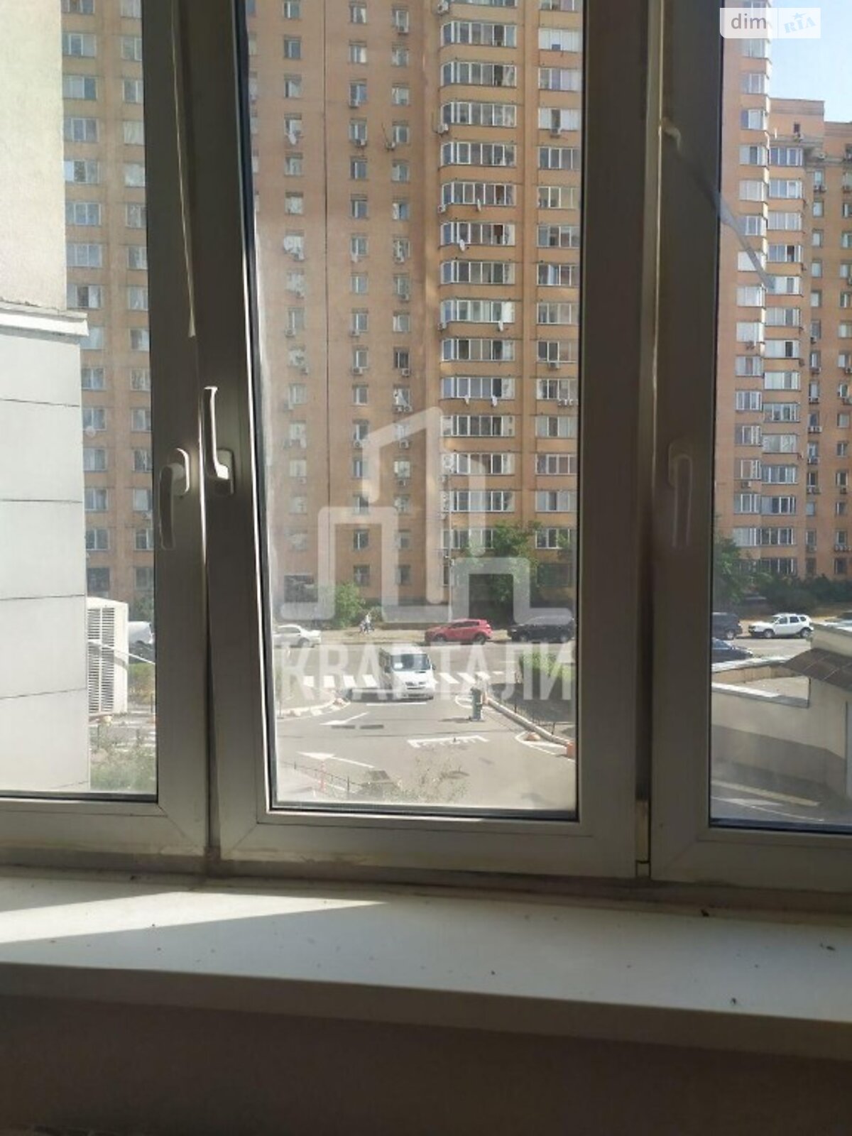 Продажа трехкомнатной квартиры в Киеве, на ул. Княжий Затон 21, район Позняки фото 1