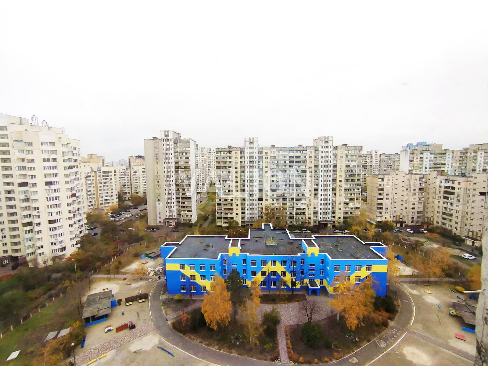 Продажа четырехкомнатной квартиры в Киеве, на ул. Лариси Руденко 3Б, район Позняки фото 1 Продажа четырехкомнатной квартиры в Киеве, на ул. Лариси Руденко 3Б, район Позняки фото 1