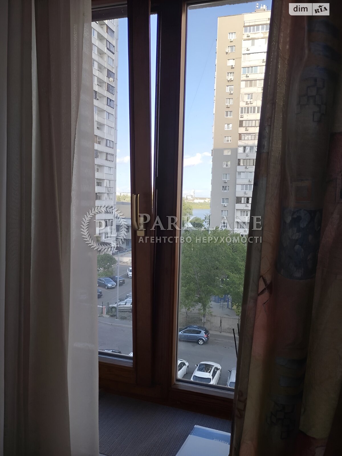 Продажа трехкомнатной квартиры в Киеве, на просп. Николая Бажана 34, район Позняки фото 1 Продажа трехкомнатной квартиры в Киеве, на просп. Николая Бажана 34, район Позняки фото 1