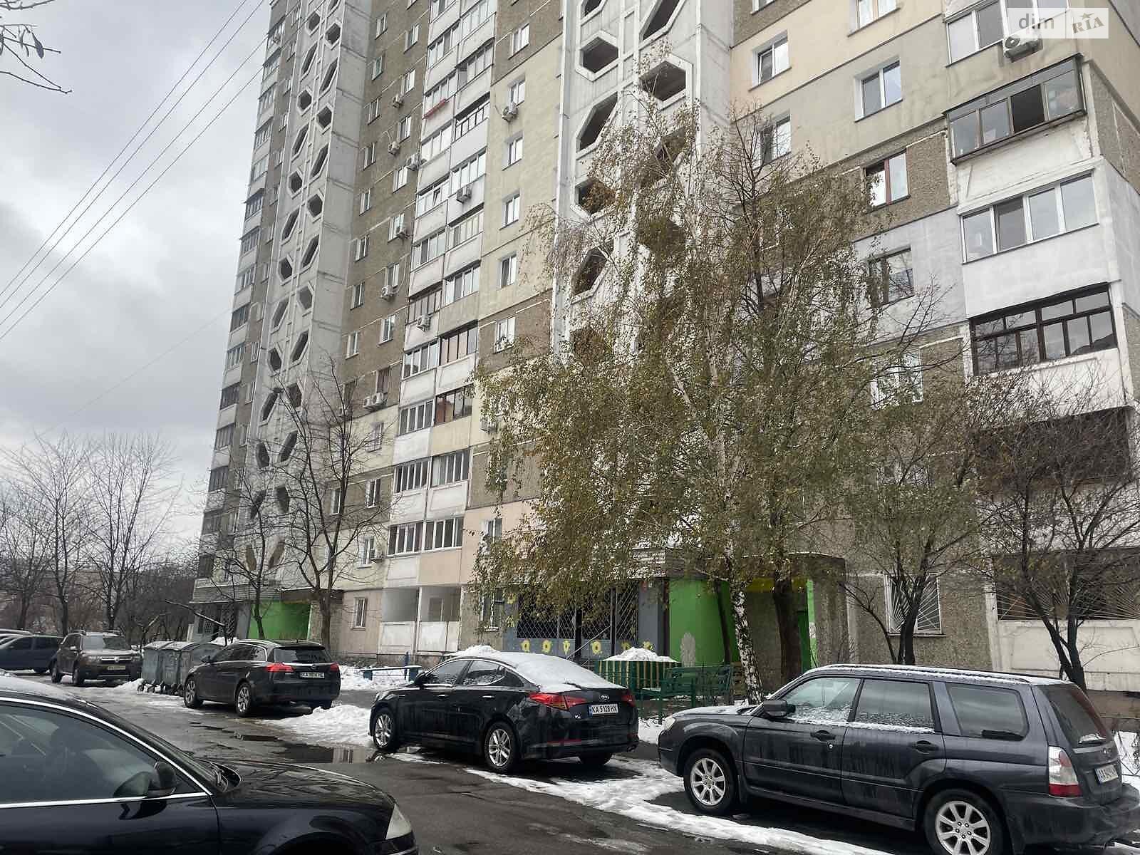 Продажа трехкомнатной квартиры в Киеве, на ул. Анны Ахматовой 17, район Позняки фото 1