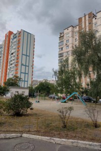 Продажа трехкомнатной квартиры в Киеве, на ул. Соломии Крушельницкой 3, район Позняки фото 2