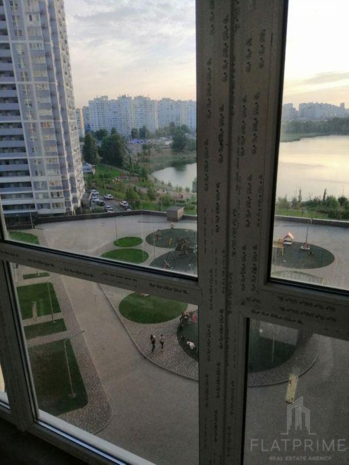 Продажа двухкомнатной квартиры в Киеве, на ул. Ревуцкого 40В, район Позняки фото 1 Продажа двухкомнатной квартиры в Киеве, на ул. Ревуцкого 40В, район Позняки фото 1