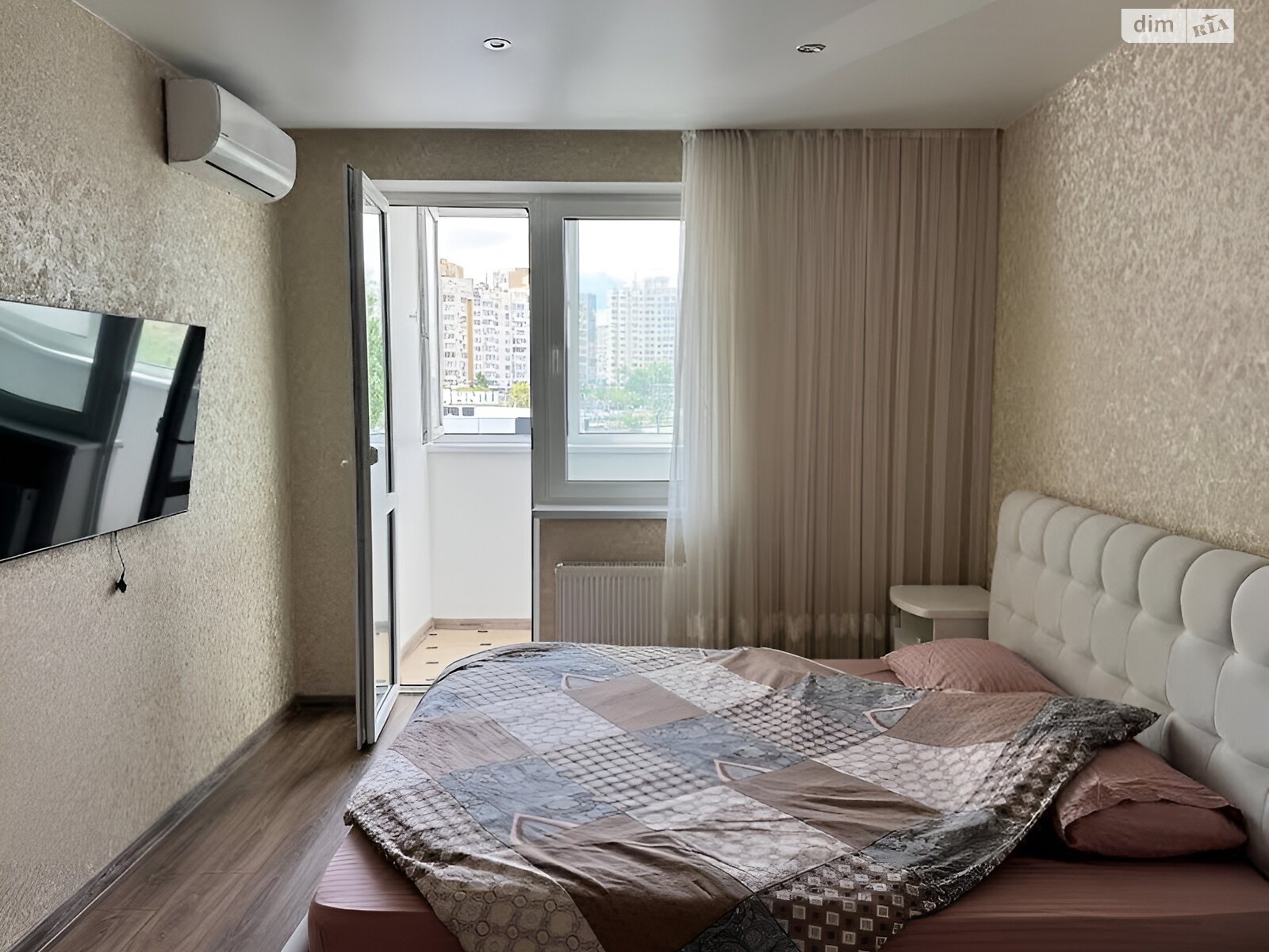Продаж однокімнатної квартири в Києві, на вул. Ревуцького 40Г, район Позняки фото 1 Продаж однокімнатної квартири в Києві, на вул. Ревуцького 40Г, район Позняки фото 1