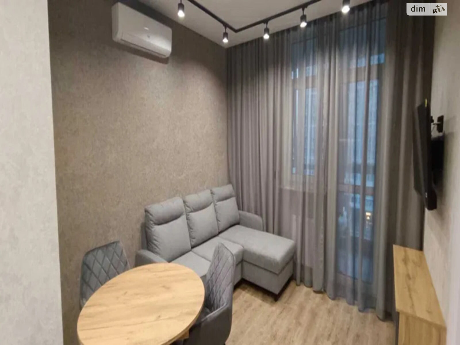 Продаж однокімнатної квартири в Києві, на вул. Ревуцького 40Б, район Позняки фото 1 Продаж однокімнатної квартири в Києві, на вул. Ревуцького 40Б, район Позняки фото 1