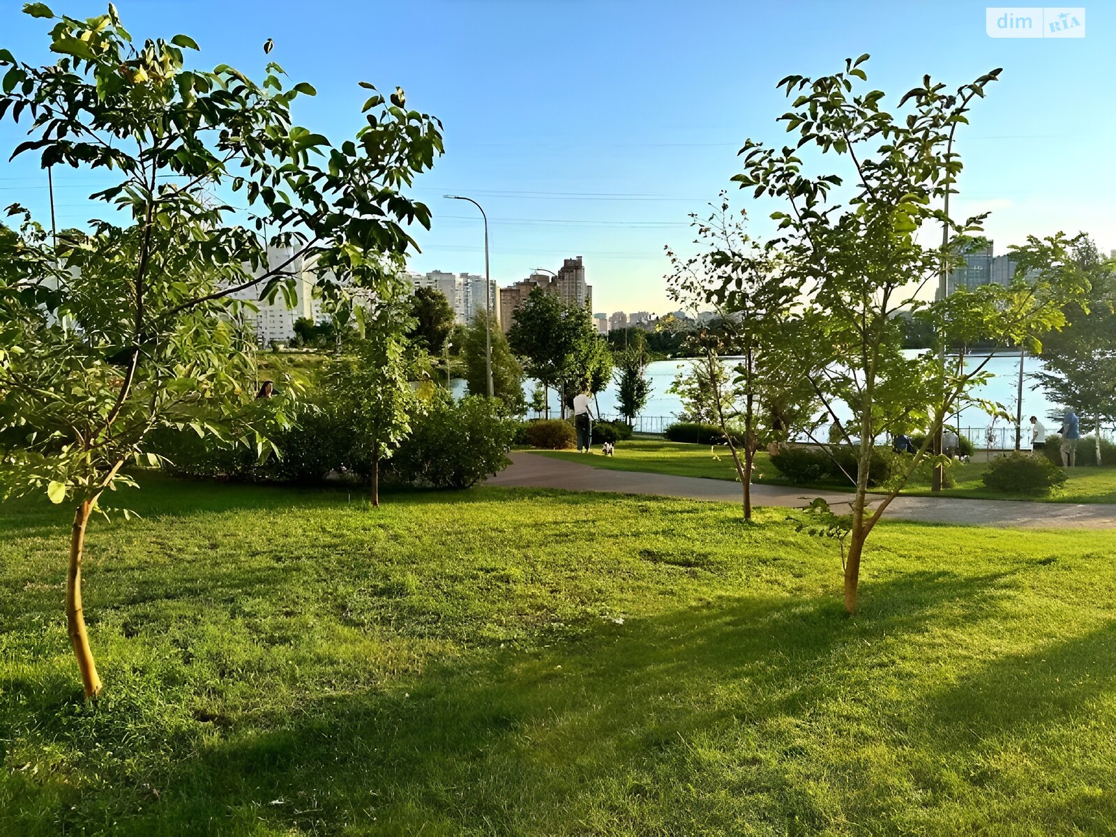 Продаж трикімнатної квартири в Києві, на вул. Ревуцького 40Б, район Позняки фото 1 Продаж трикімнатної квартири в Києві, на вул. Ревуцького 40Б, район Позняки фото 1