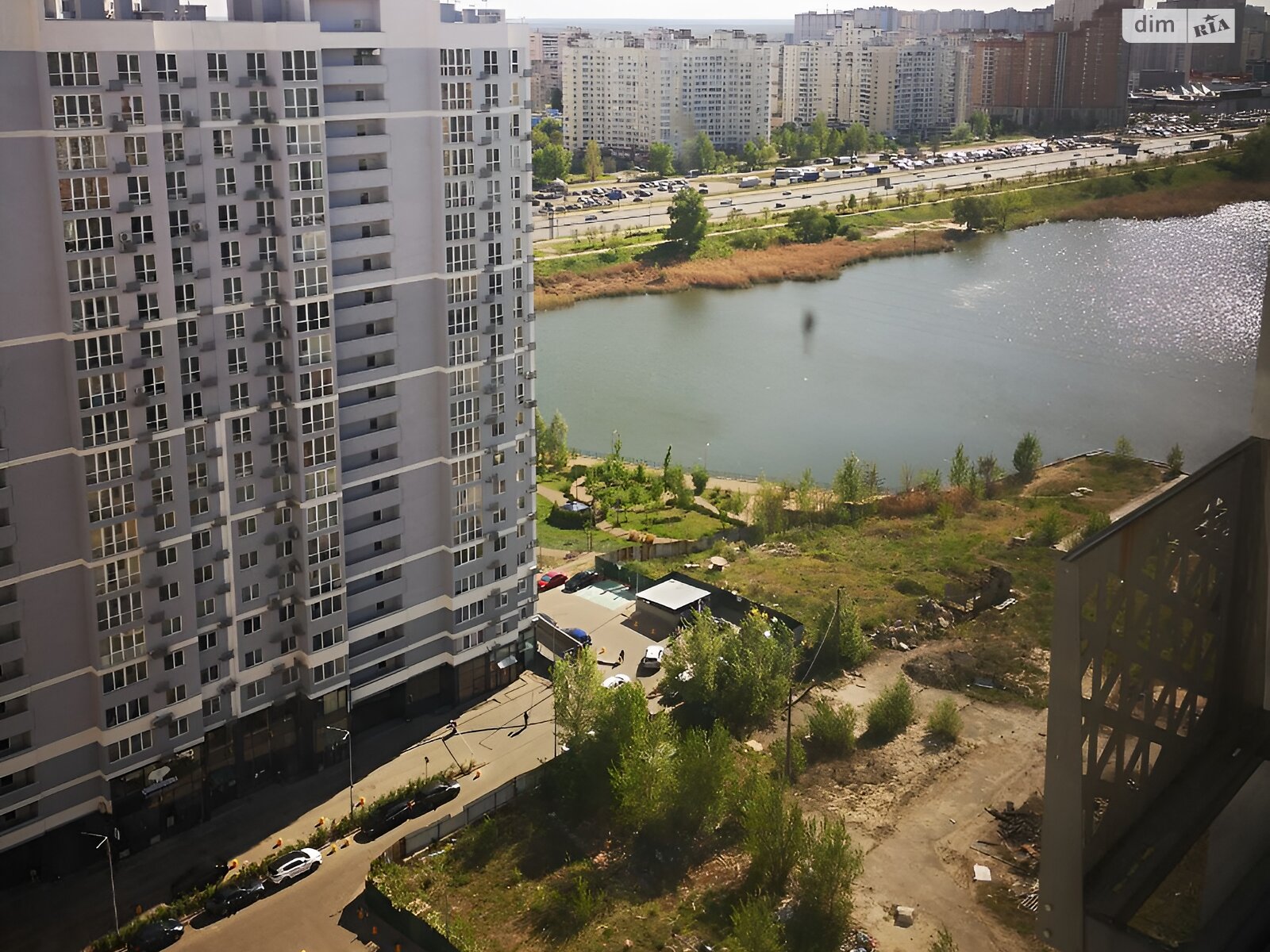 Продаж трикімнатної квартири в Києві, на вул. Ревуцького 40Б, район Позняки фото 1 Продаж трикімнатної квартири в Києві, на вул. Ревуцького 40Б, район Позняки фото 1