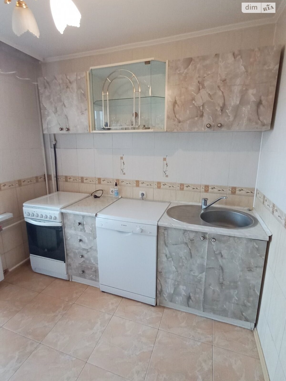 Продажа трехкомнатной квартиры в Киеве, на ул. Ревуцкого 8, район Позняки фото 1 Продажа трехкомнатной квартиры в Киеве, на ул. Ревуцкого 8, район Позняки фото 1