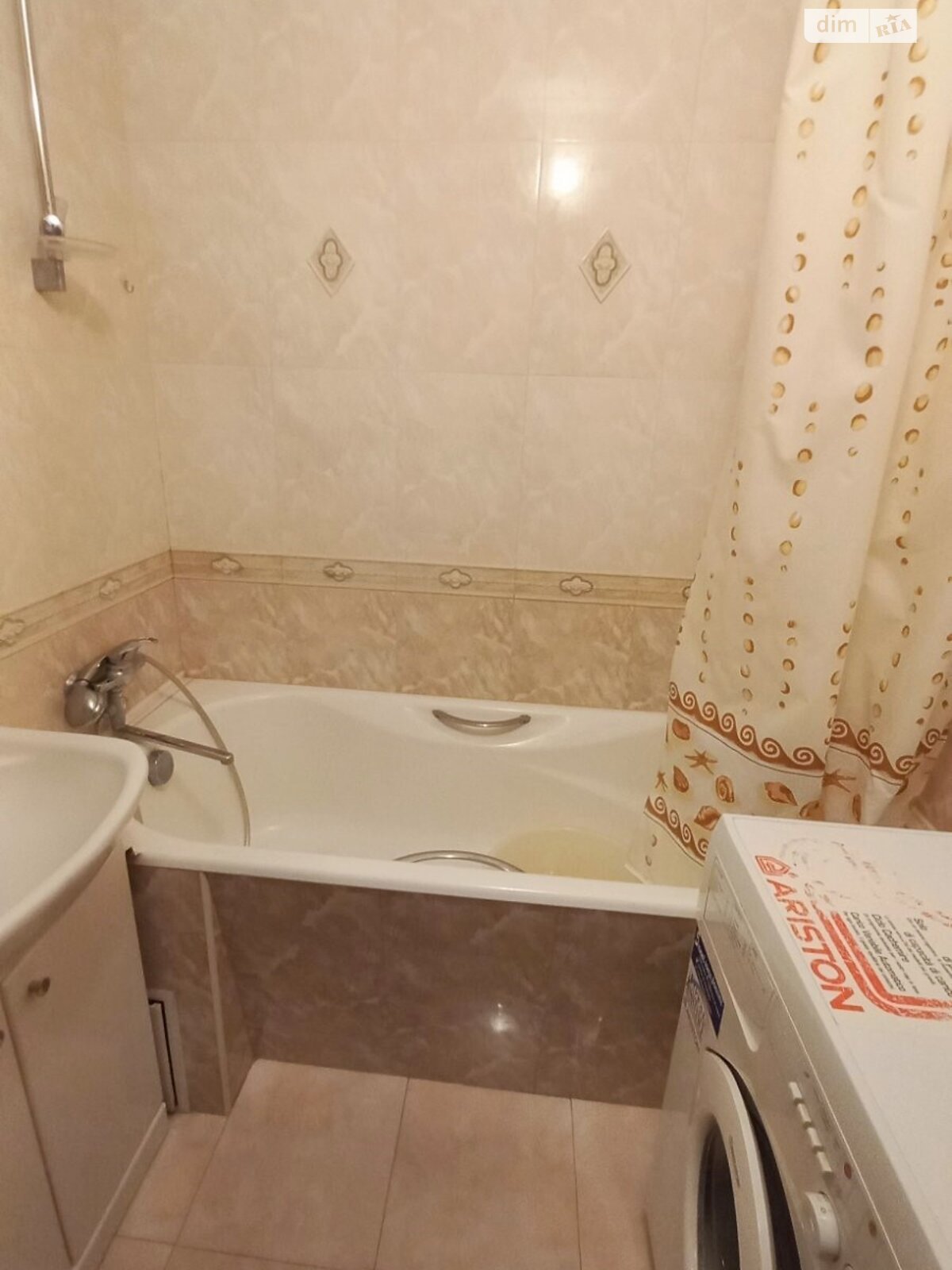Продажа трехкомнатной квартиры в Киеве, на ул. Ревуцкого 8, район Позняки фото 1 Продажа трехкомнатной квартиры в Киеве, на ул. Ревуцкого 8, район Позняки фото 1