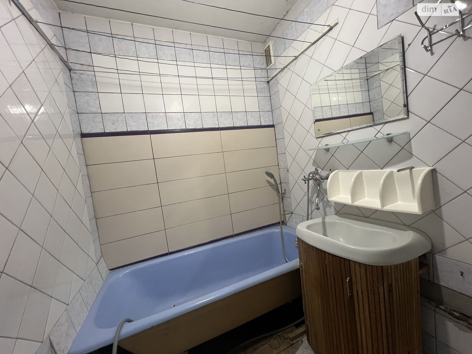 Продаж трикімнатної квартири в Києві, на вул. Ревуцького 18, район Позняки фото 1 Продаж трикімнатної квартири в Києві, на вул. Ревуцького 18, район Позняки фото 1