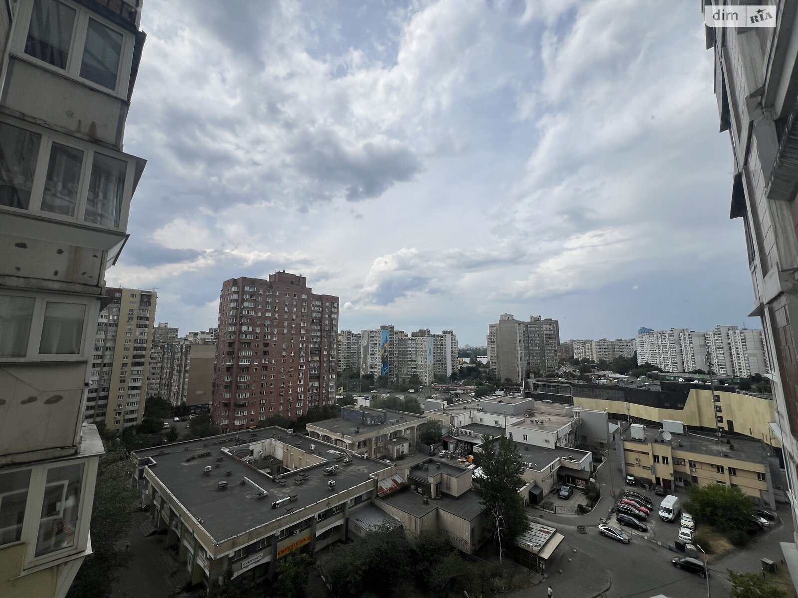 Продаж трикімнатної квартири в Києві, на вул. Ревуцького 18, район Позняки фото 1 Продаж трикімнатної квартири в Києві, на вул. Ревуцького 18, район Позняки фото 1